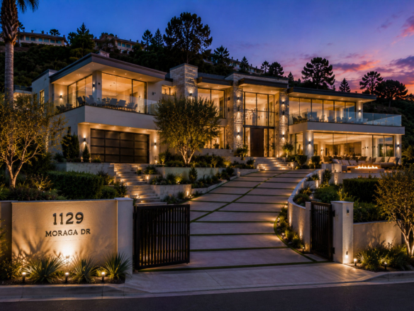 1129 Moraga Dr
