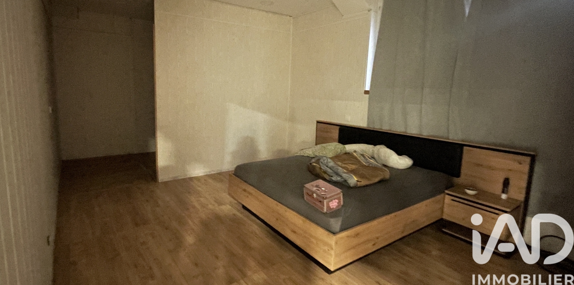 iad-1945303-3 Immeuble – 944 m²