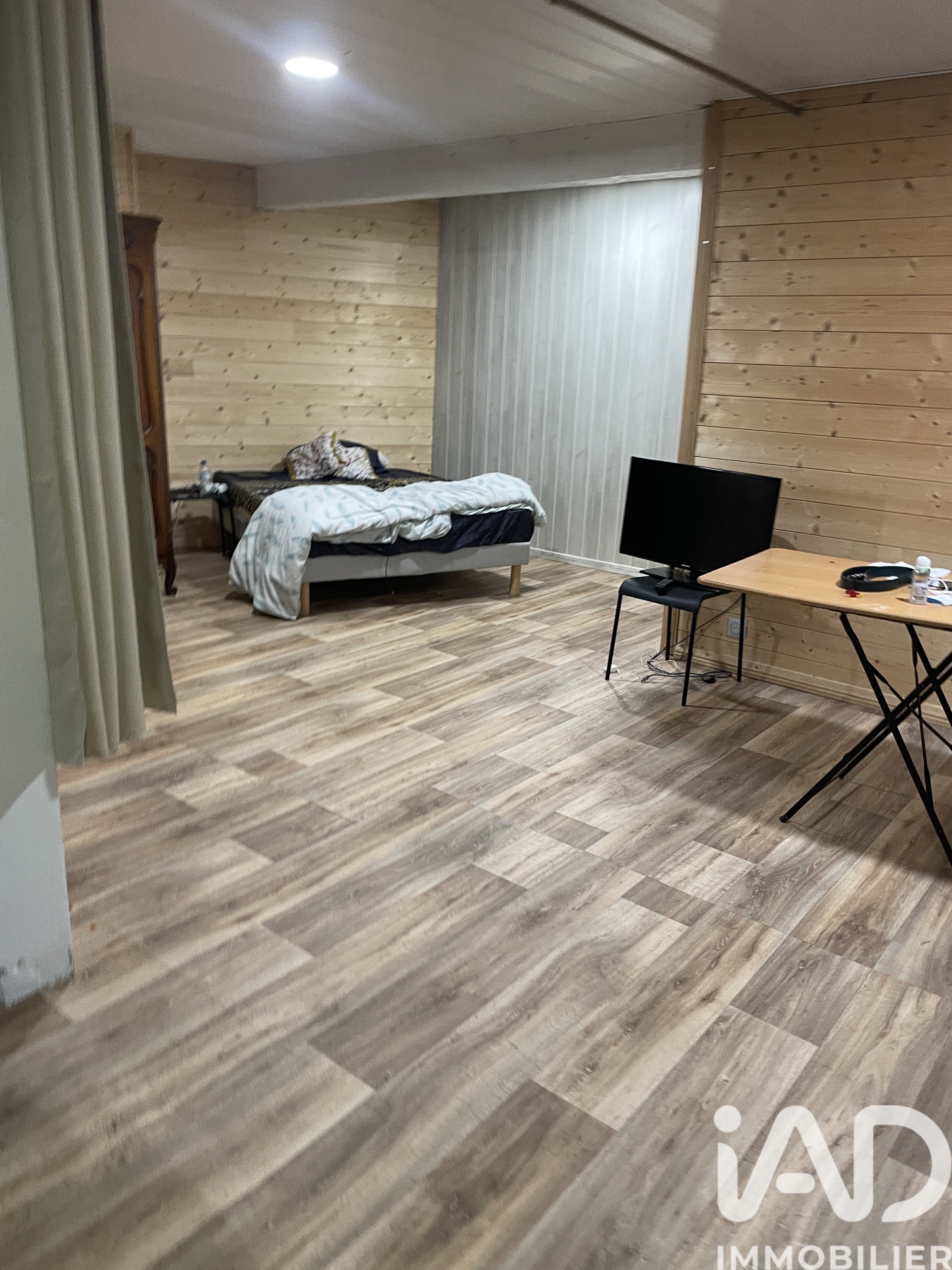 iad-1945303-5 Immeuble – 944 m²