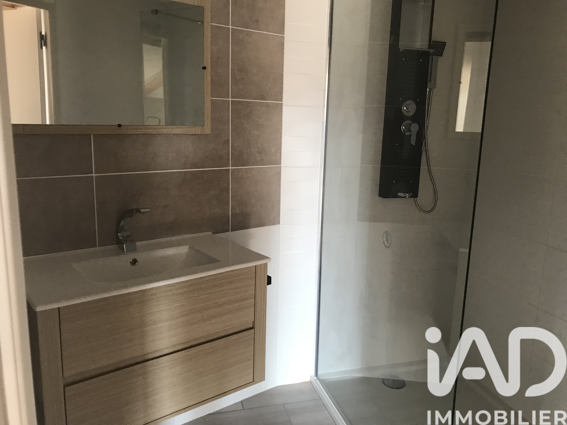 Appartement T2 – 63 m²