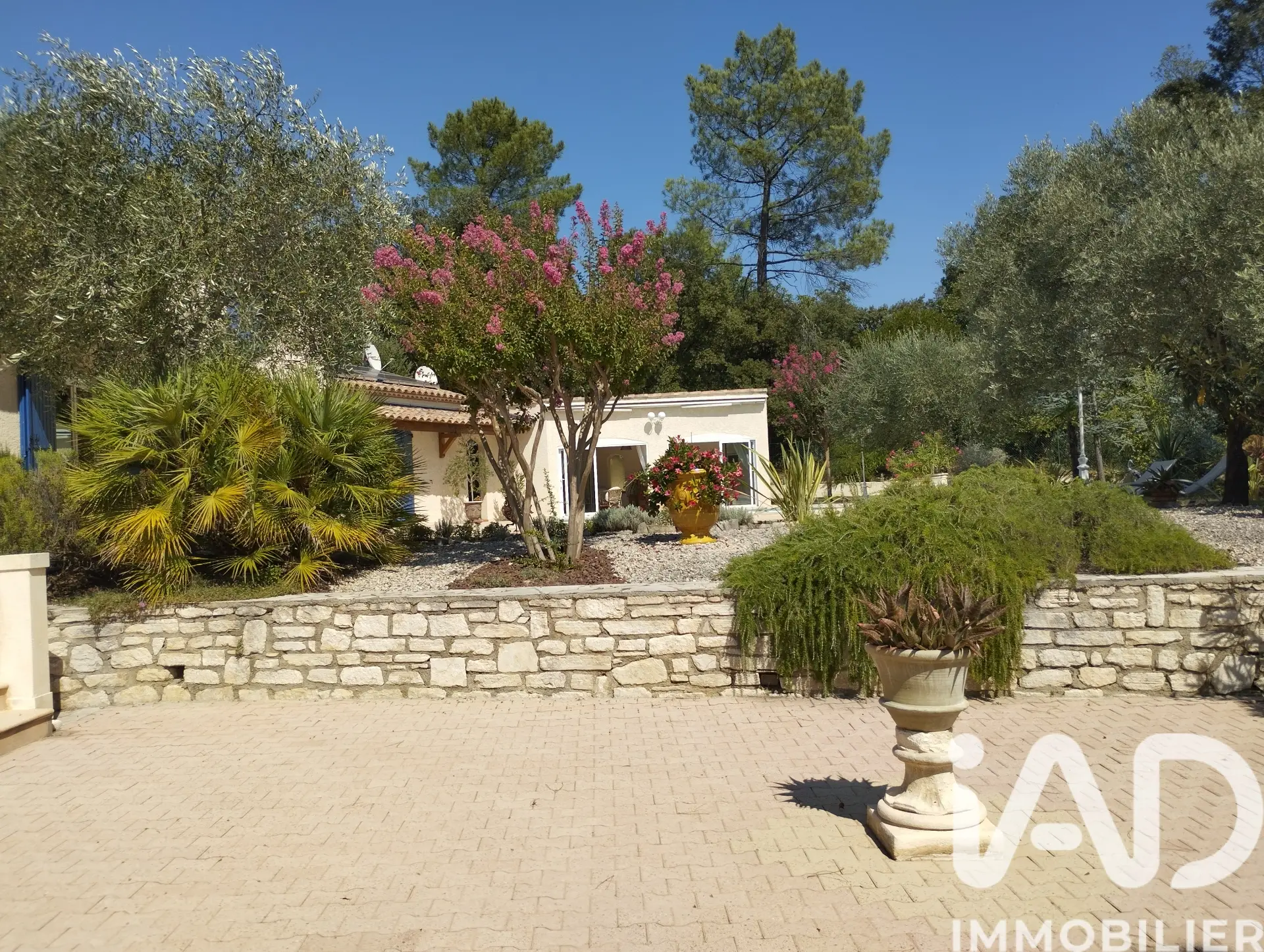 iad-2039355-8 Maison – 170 m²