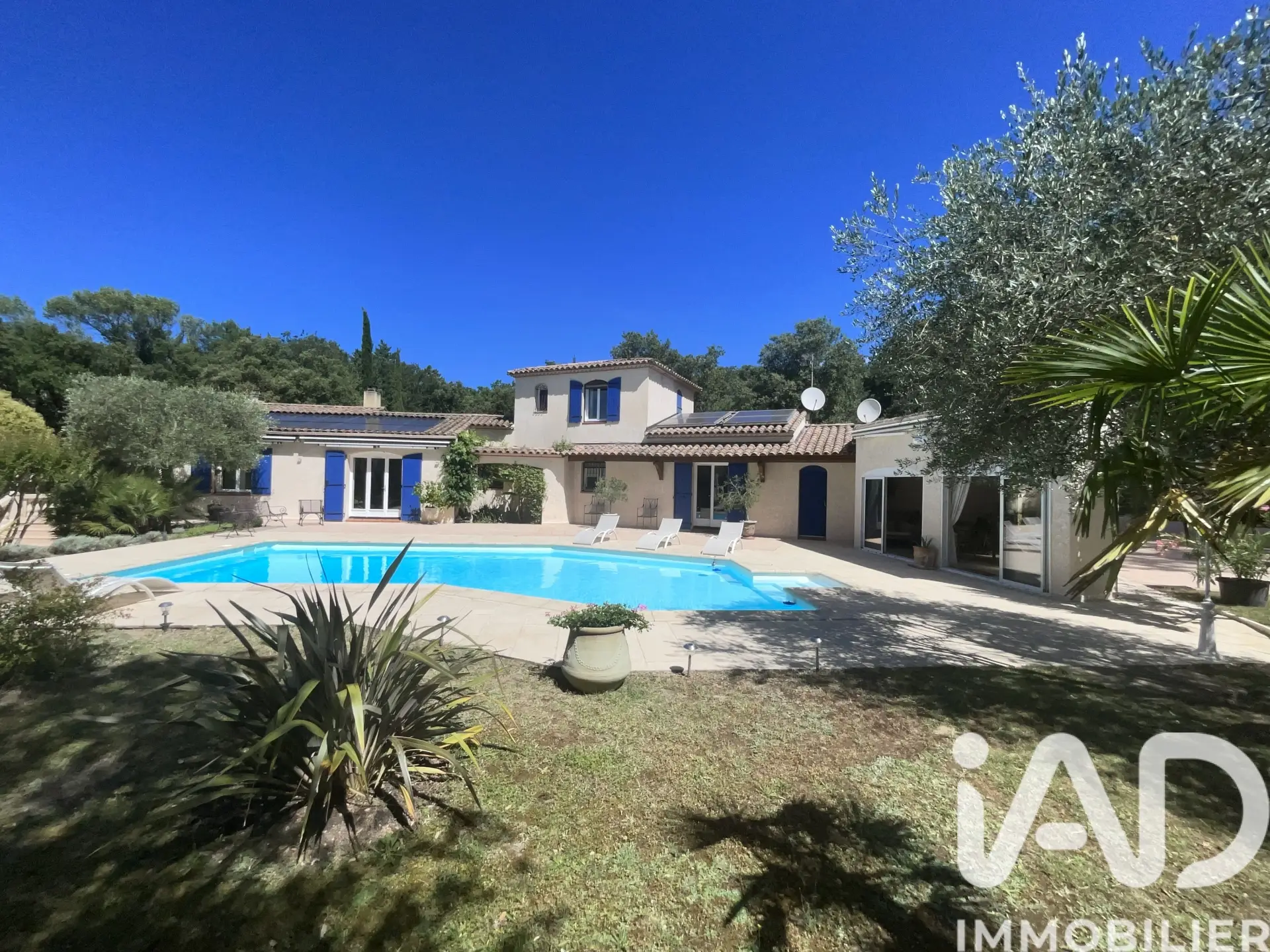 iad-2039355-4 Maison – 170 m²